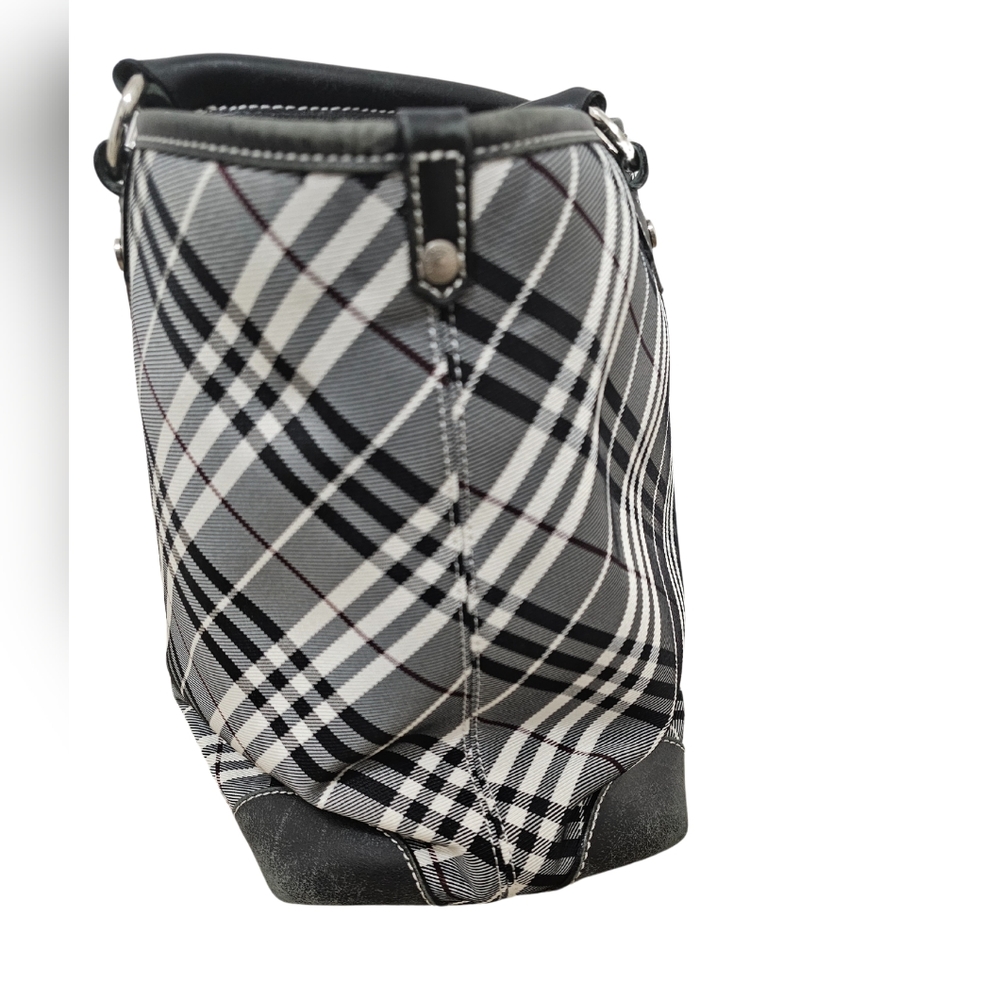 BURBERRY TOTE BAG!! - Picture 5 of 8